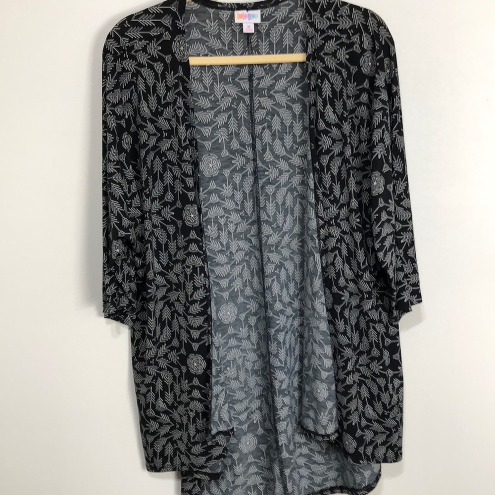 LuLaRoe Lindsay Kimono